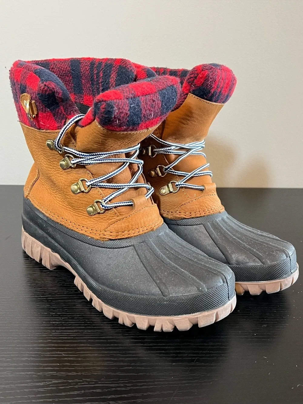 J. Crew Perfect Winter Leather Red Plaid Flannel Winter Duck Boots H1891 Size‎ 8